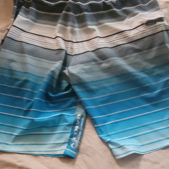 Oakley Boardshorts - Picture 3 of 3